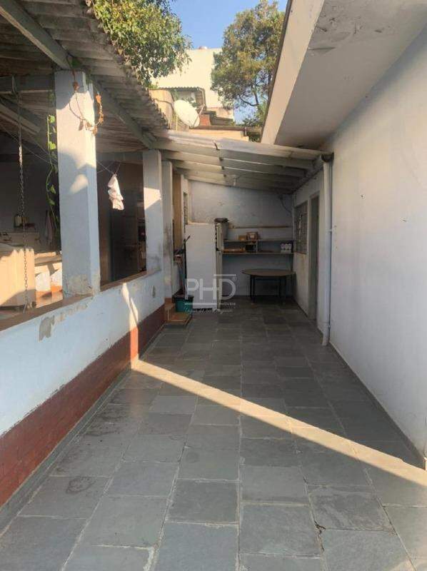 Casa à venda com 3 quartos, 261m² - Foto 17