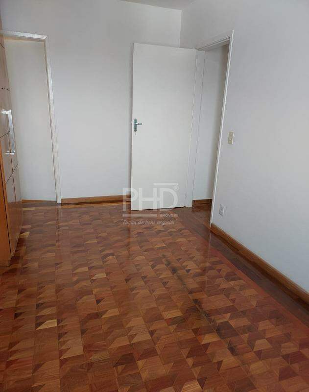 Apartamento à venda com 2 quartos, 70m² - Foto 11