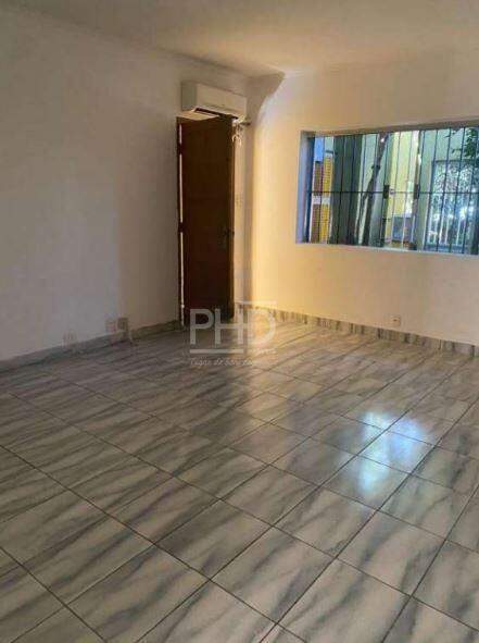 Sobrado para alugar com 4 quartos, 254m² - Foto 1