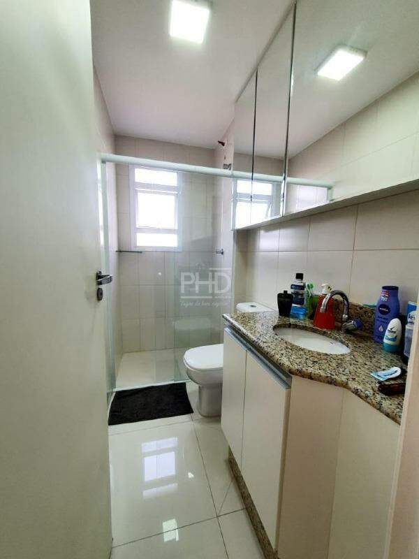 Apartamento à venda com 2 quartos, 64m² - Foto 13