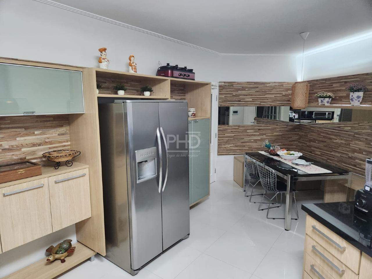 Apartamento à venda com 4 quartos, 210m² - Foto 7