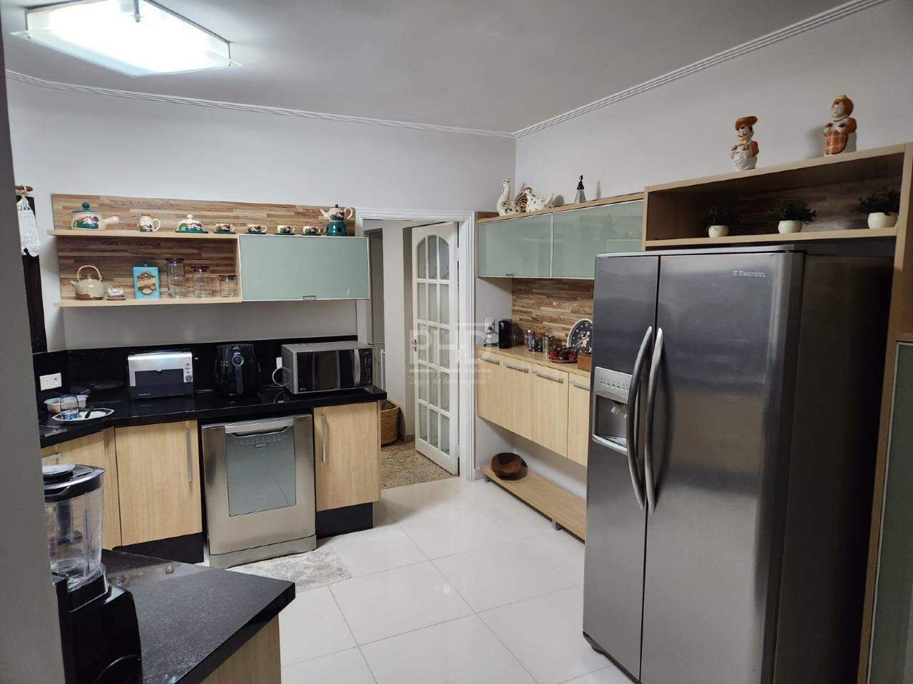 Apartamento à venda com 4 quartos, 210m² - Foto 5