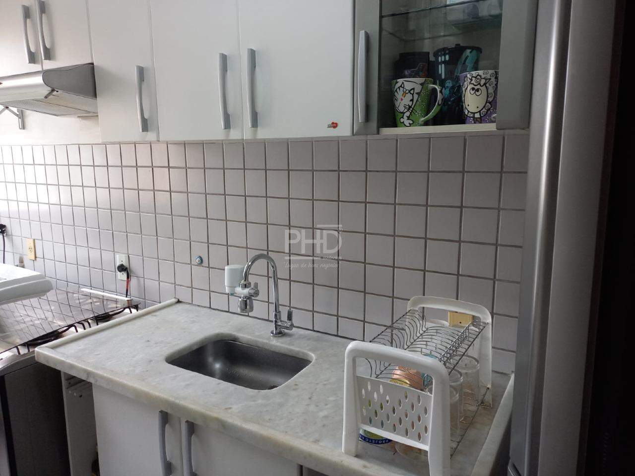 Apartamento à venda com 3 quartos, 75m² - Foto 15