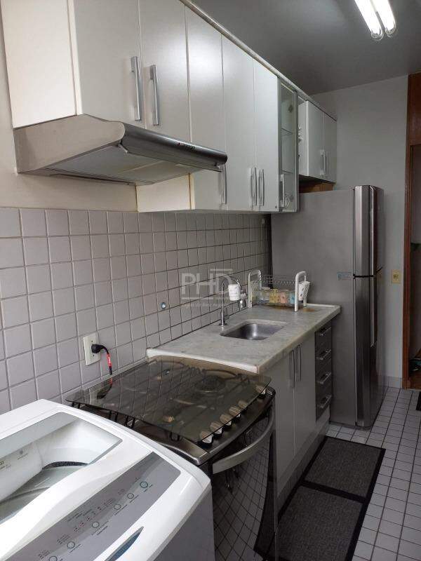 Apartamento à venda com 3 quartos, 75m² - Foto 20