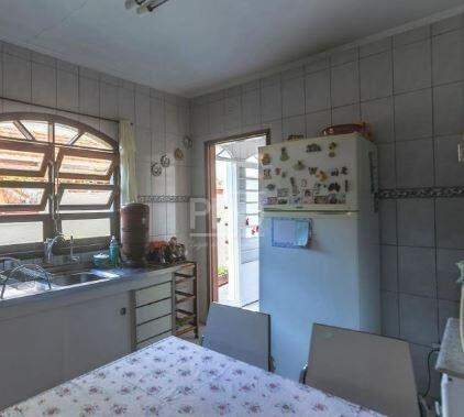 Casa à venda com 6 quartos, 220m² - Foto 14