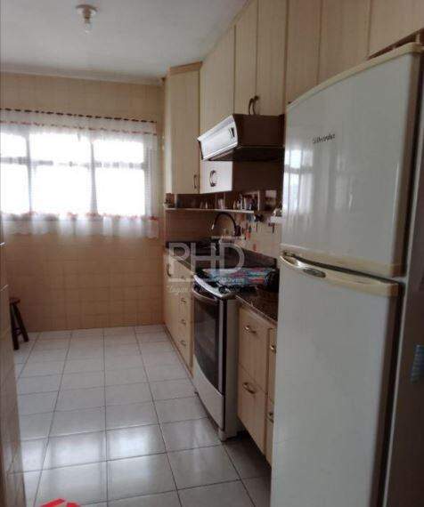 Apartamento à venda com 3 quartos, 93m² - Foto 2