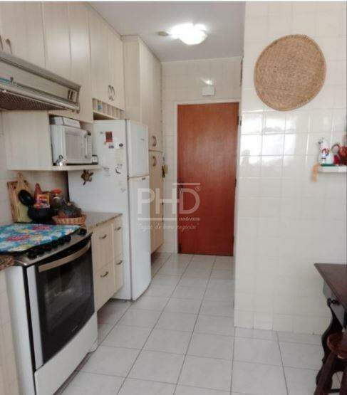 Apartamento à venda com 3 quartos, 93m² - Foto 3