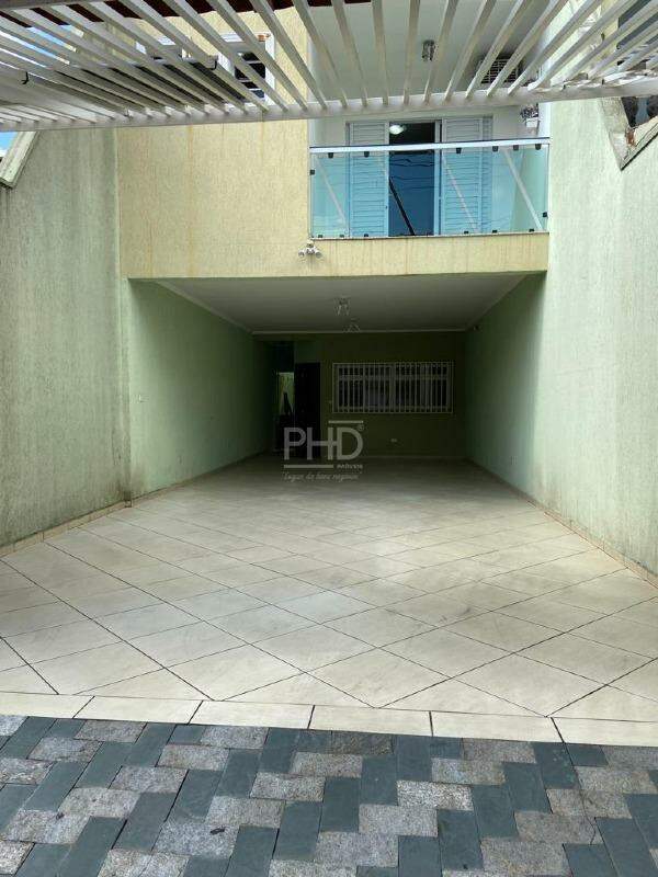 Sobrado à venda com 3 quartos, 166m² - Foto 1