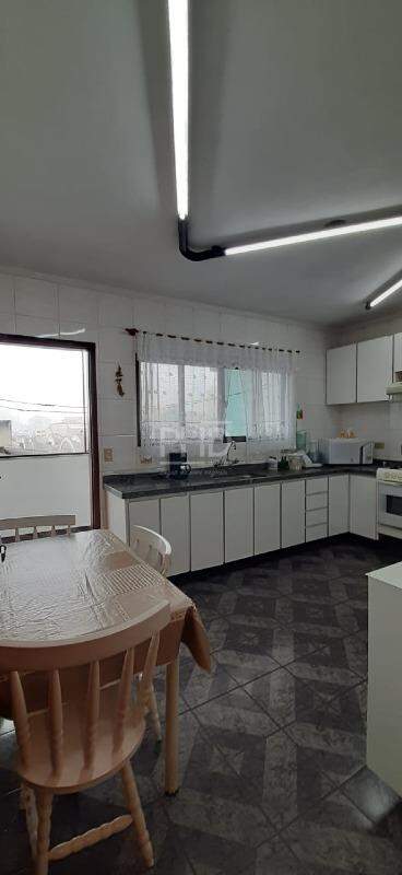 Sobrado, 3 quartos, 217 m² - Foto 8