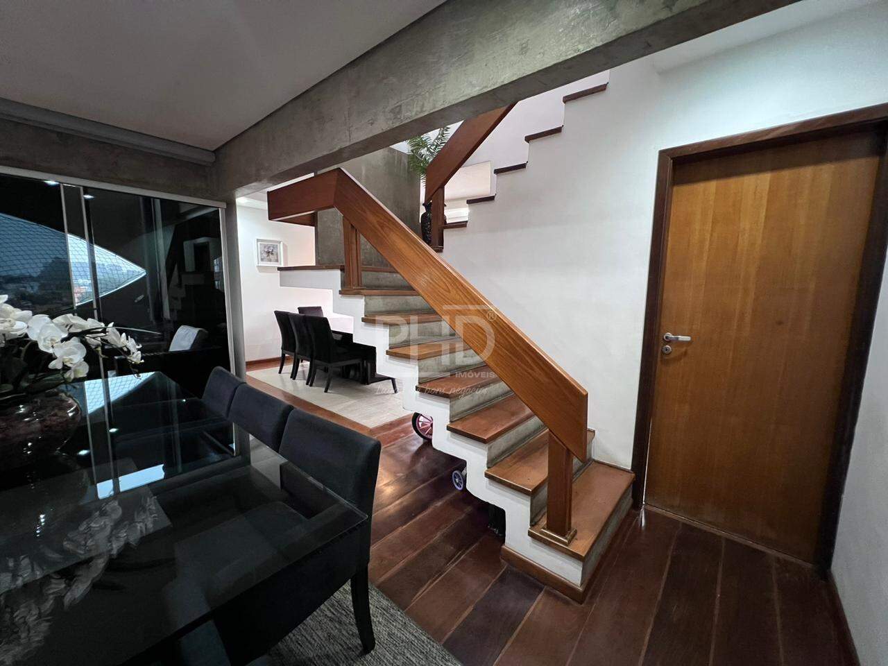 Cobertura à venda com 3 quartos, 250m² - Foto 10