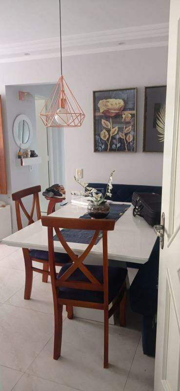 Apartamento à venda com 2 quartos, 65m² - Foto 2