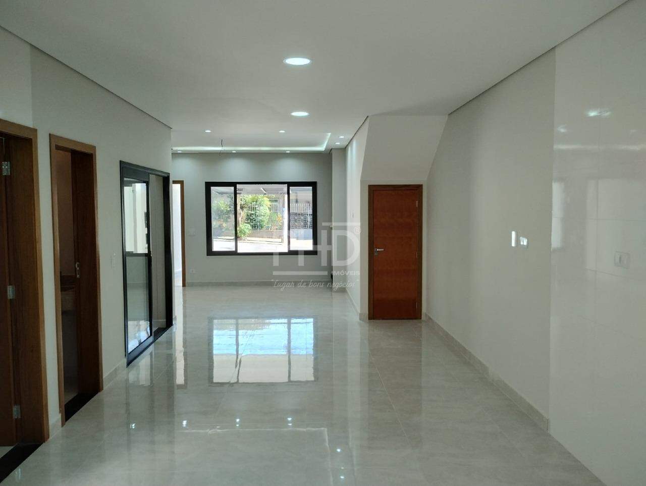 Sobrado à venda com 3 quartos, 166m² - Foto 1