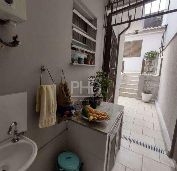 Casa à venda com 4 quartos, 182m² - Foto 14