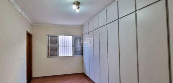 Casa à venda com 4 quartos, 260m² - Foto 11