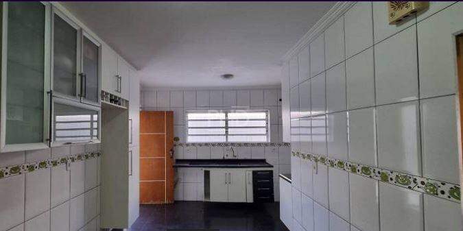 Casa à venda com 4 quartos, 260m² - Foto 5