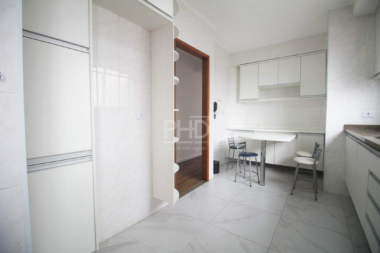 Apartamento para alugar com 2 quartos, 80m² - Foto 11