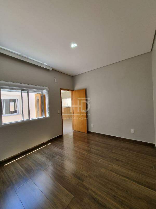 Casa à venda com 4 quartos, 270m² - Foto 26