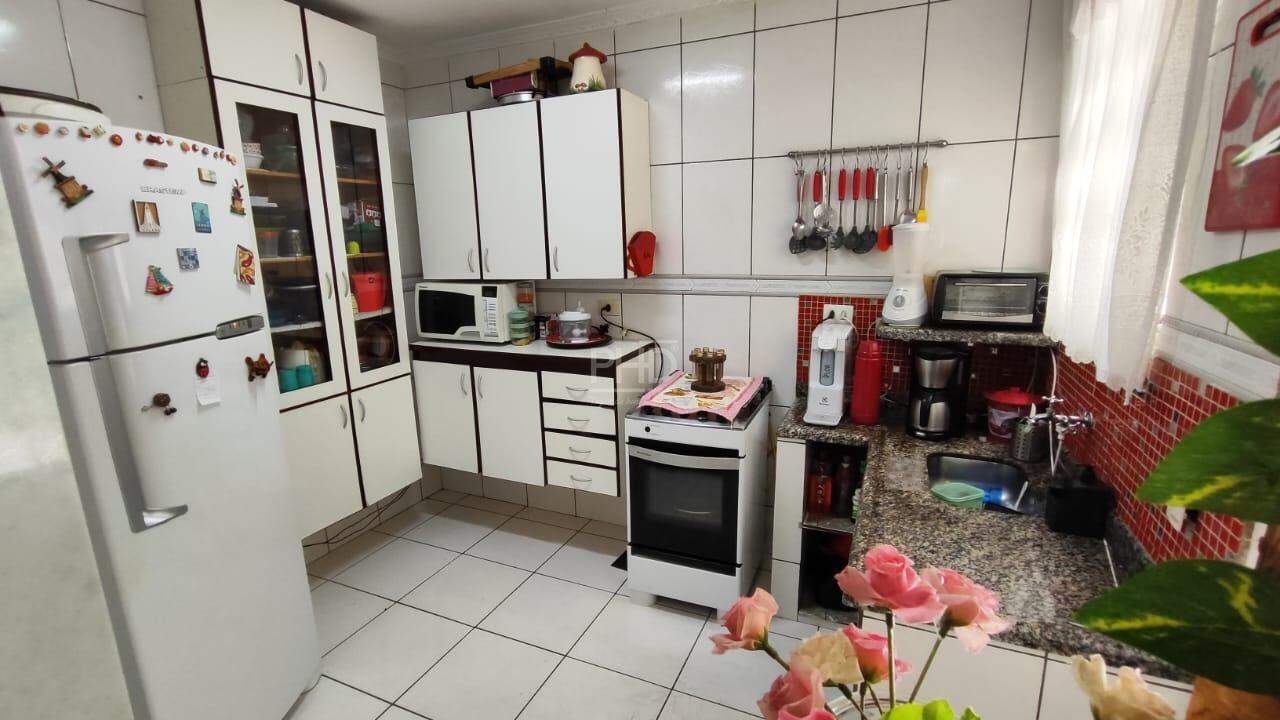 Sobrado à venda com 2 quartos, 110m² - Foto 12