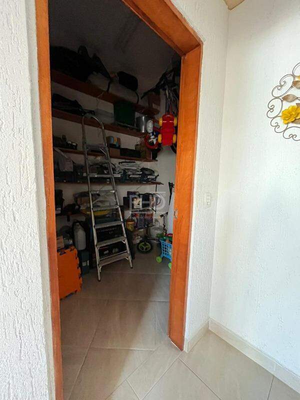 Casa à venda com 2 quartos, 182m² - Foto 8