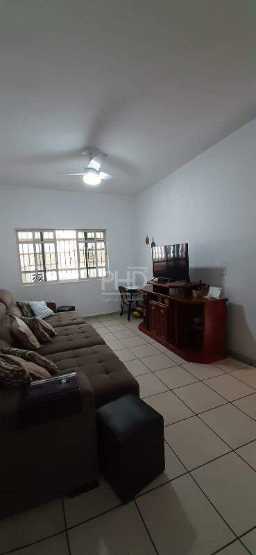 Sobrado à venda com 3 quartos, 210m² - Foto 2