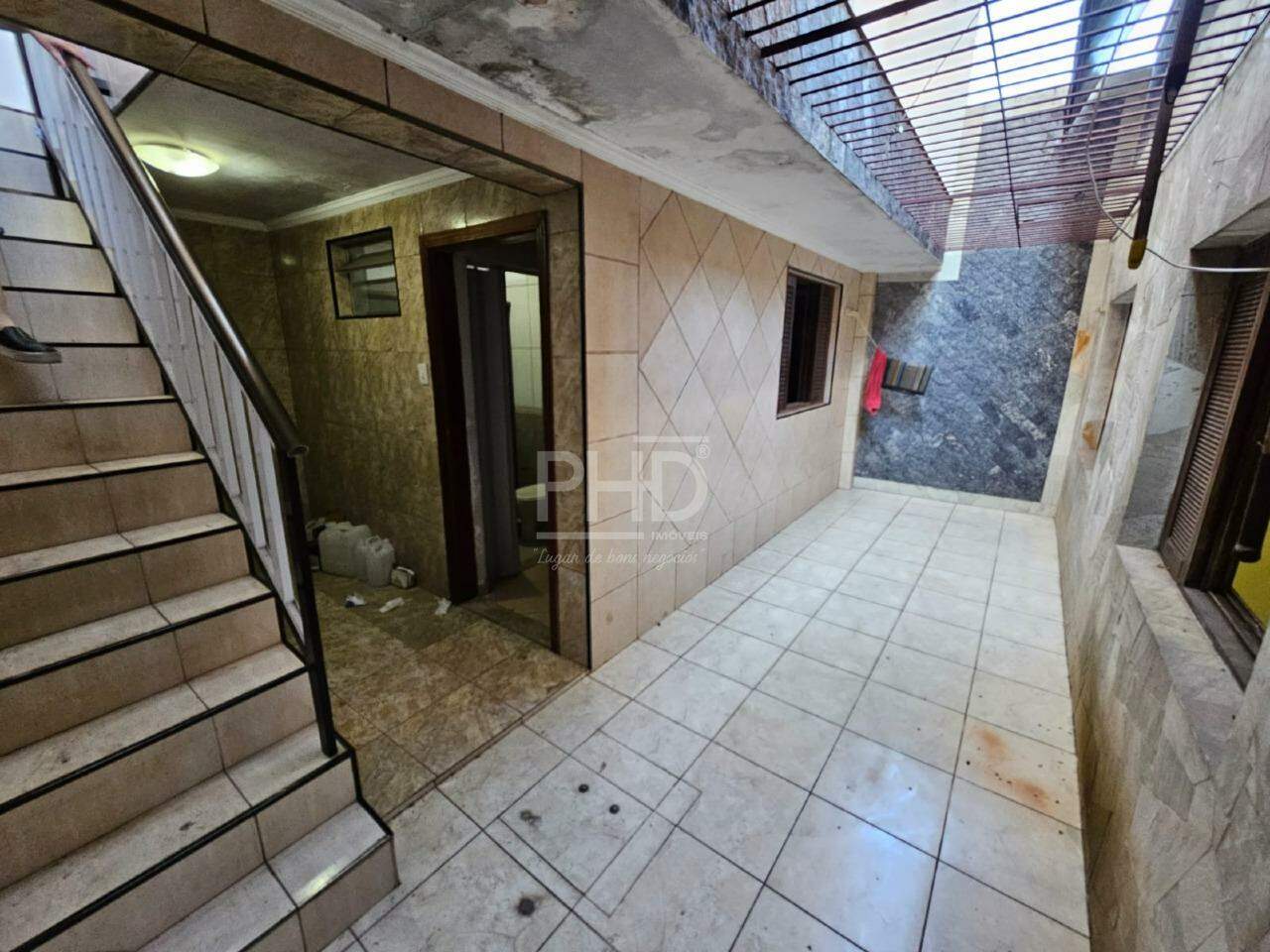 Sobrado à venda com 2 quartos, 198m² - Foto 14