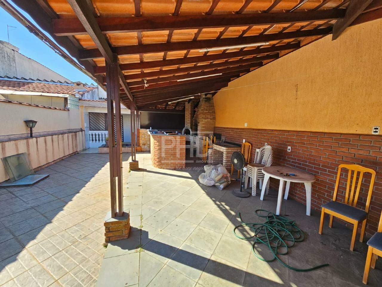 Sobrado à venda com 2 quartos, 198m² - Foto 11