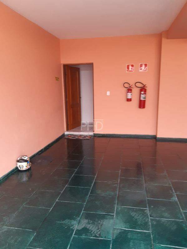 Casa Comercial à venda com 1 quarto, 466m² - Foto 9