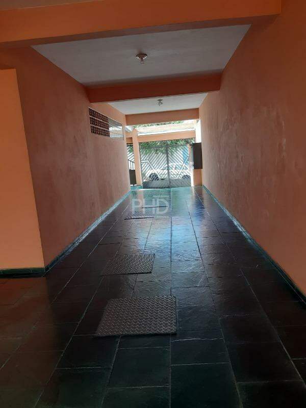 Casa Comercial à venda com 1 quarto, 466m² - Foto 8