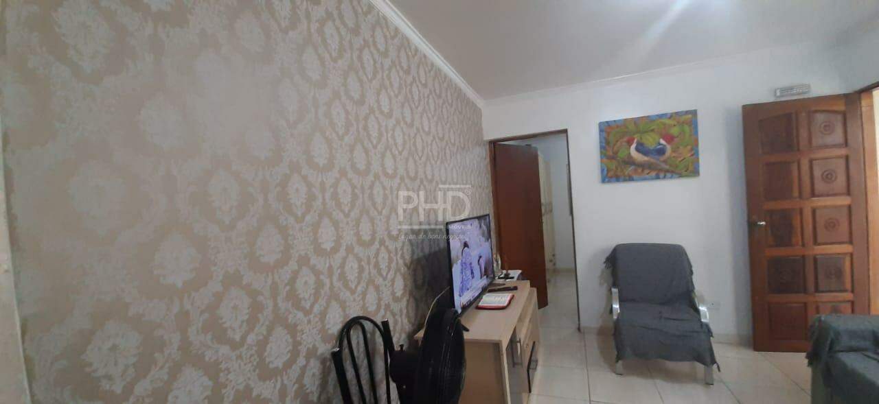 Casa à venda com 2 quartos, 130m² - Foto 2