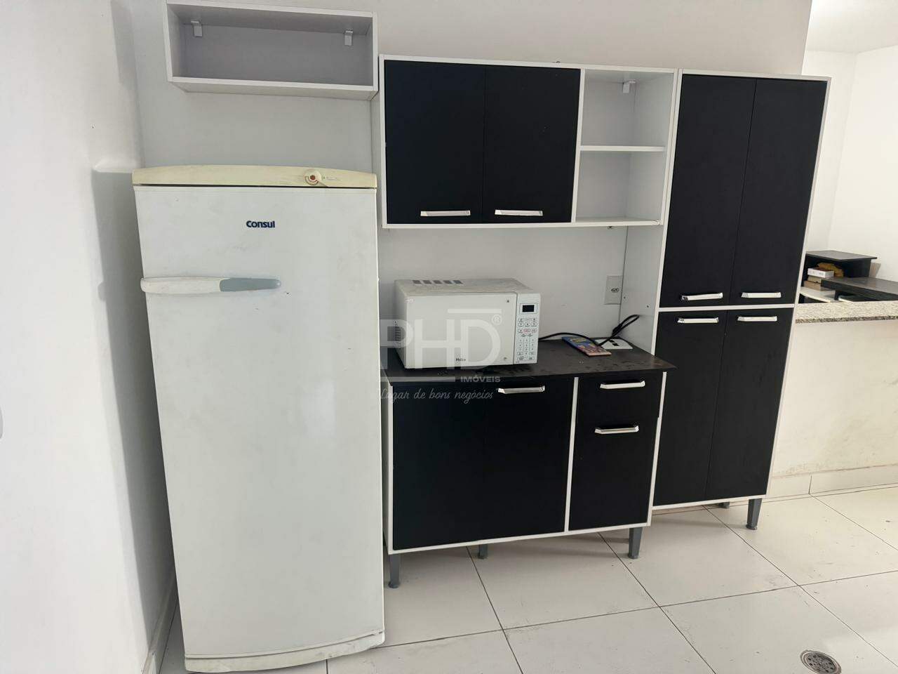 Apartamento para alugar com 2 quartos, 72m² - Foto 2