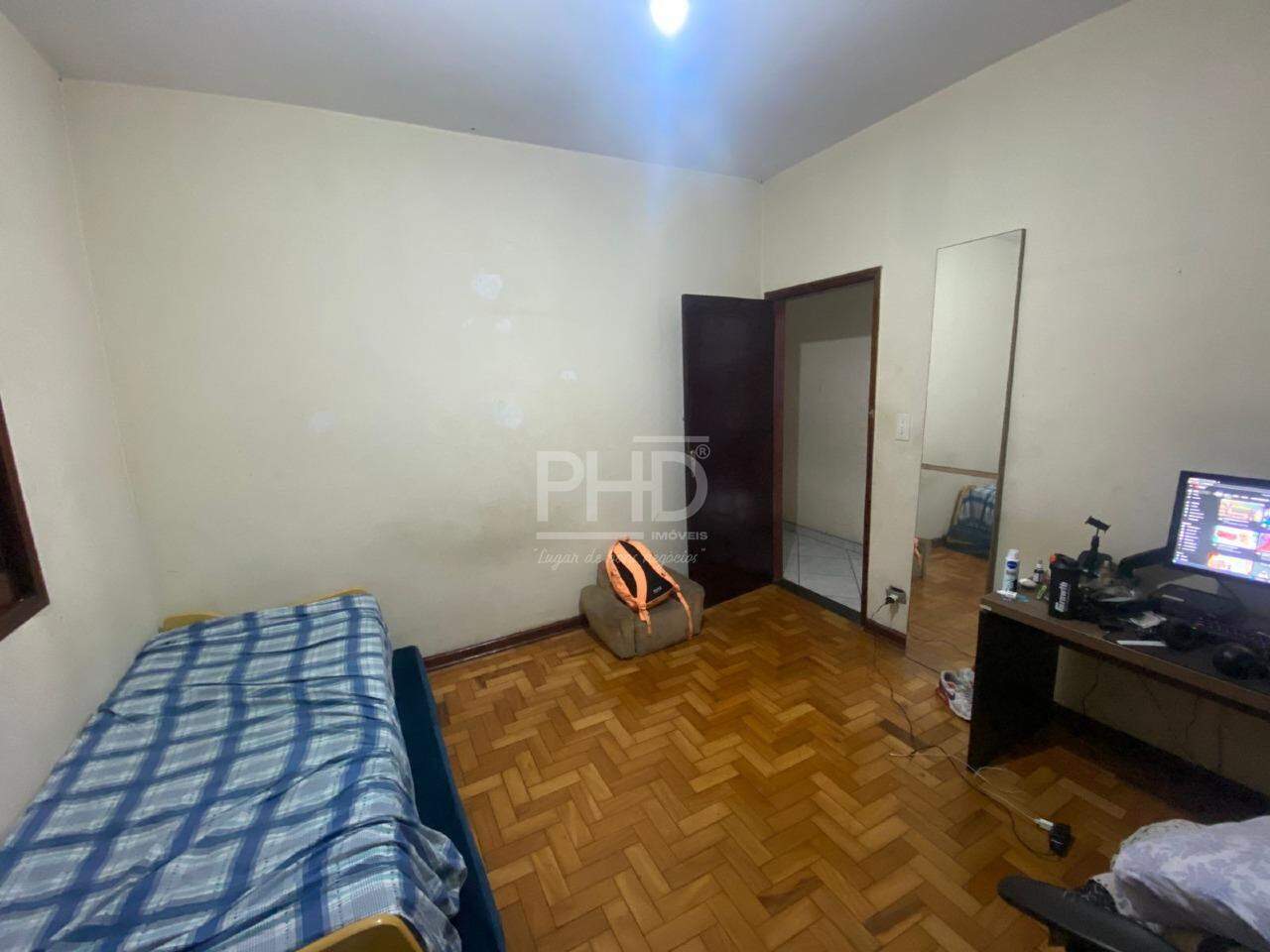 Casa à venda com 3 quartos, 180m² - Foto 4