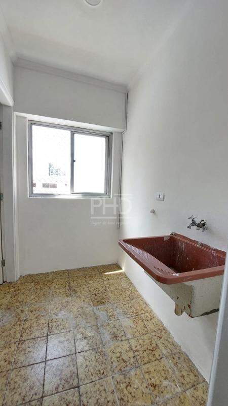 Apartamento à venda com 2 quartos, 64m² - Foto 11