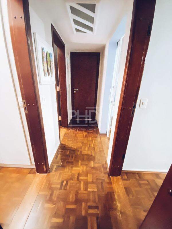 Apartamento à venda com 3 quartos, 127m² - Foto 19