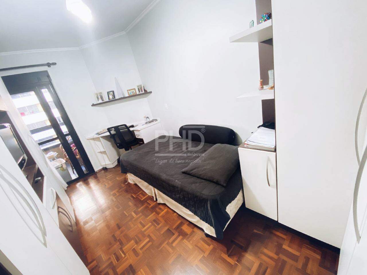 Apartamento à venda com 3 quartos, 127m² - Foto 15