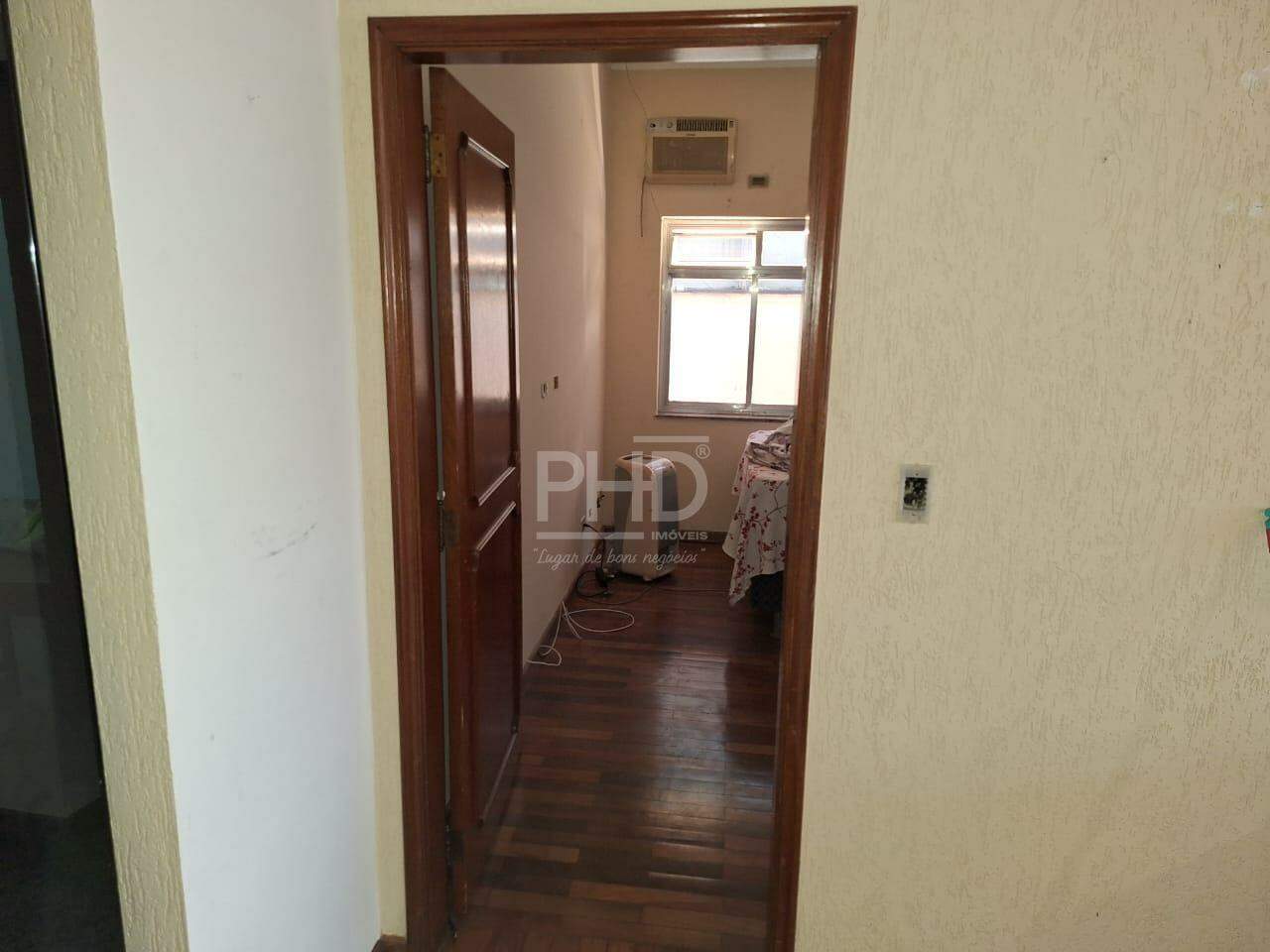 Casa à venda com 4 quartos, 350m² - Foto 6