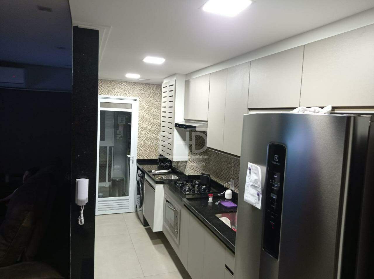 Apartamento à venda com 2 quartos, 65m² - Foto 9