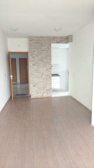 Apartamento à venda com 2 quartos, 60m² - Foto 2