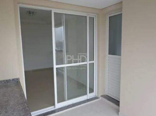 Apartamento à venda com 2 quartos, 67m² - Foto 4