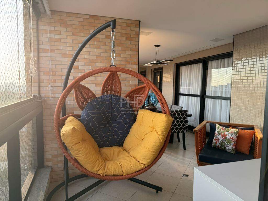 Apartamento à venda com 4 quartos, 177m² - Foto 1