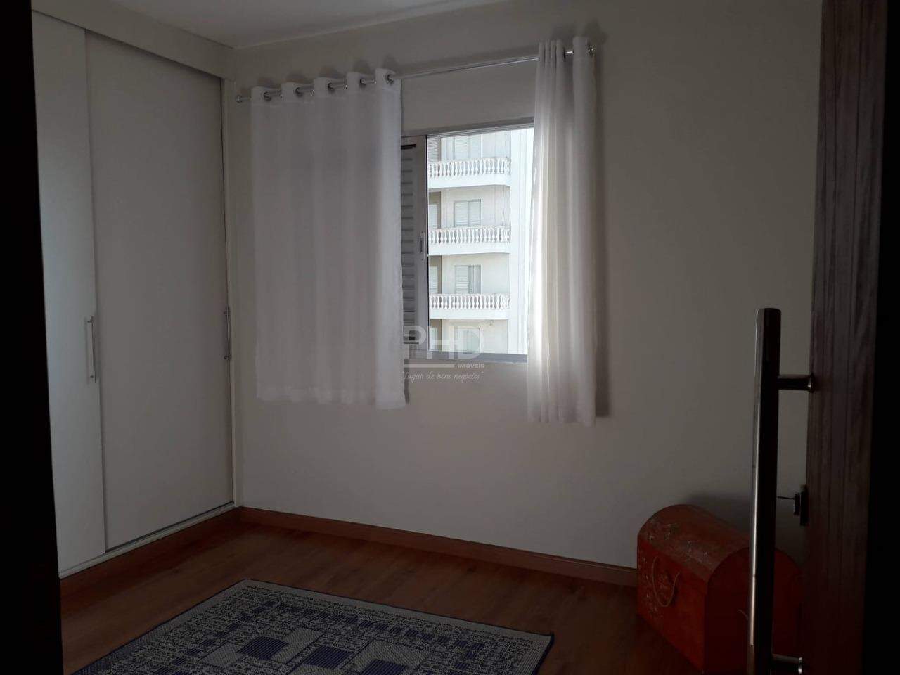 Apartamento à venda com 2 quartos, 70m² - Foto 12