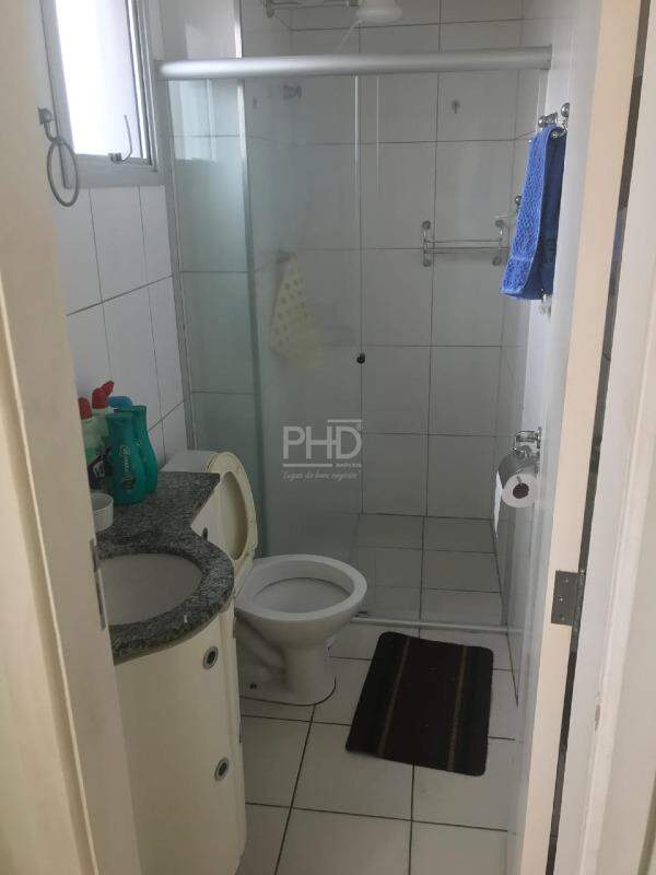 Apartamento à venda com 2 quartos, 63m² - Foto 3