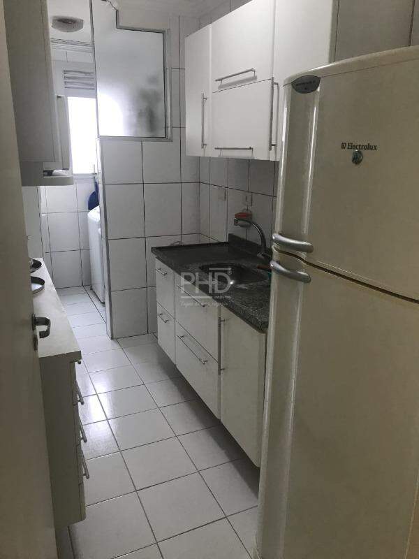 Apartamento à venda com 2 quartos, 63m² - Foto 8