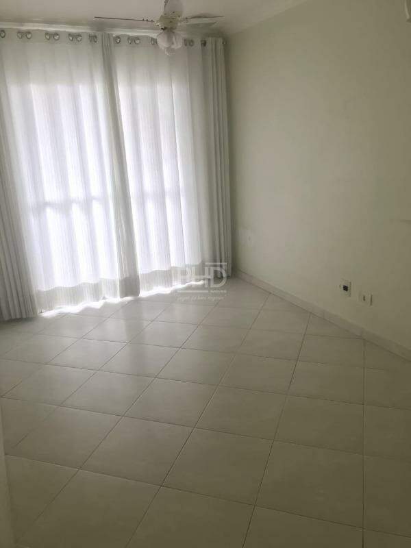 Apartamento à venda com 2 quartos, 63m² - Foto 4