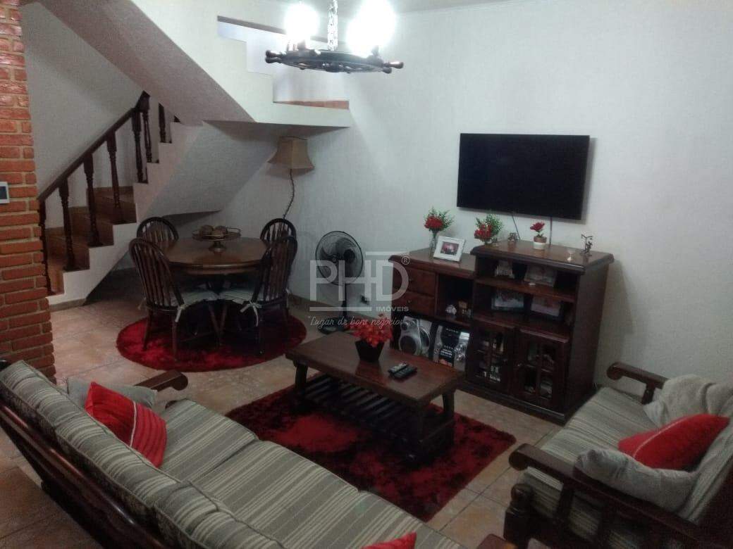 Sobrado à venda com 2 quartos, 250m² - Foto 4