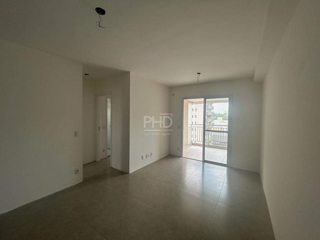 Apartamento à venda com 2 quartos, 68m² - Foto 4