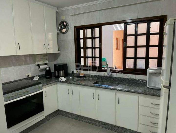 Sobrado à venda com 3 quartos, 278m² - Foto 6