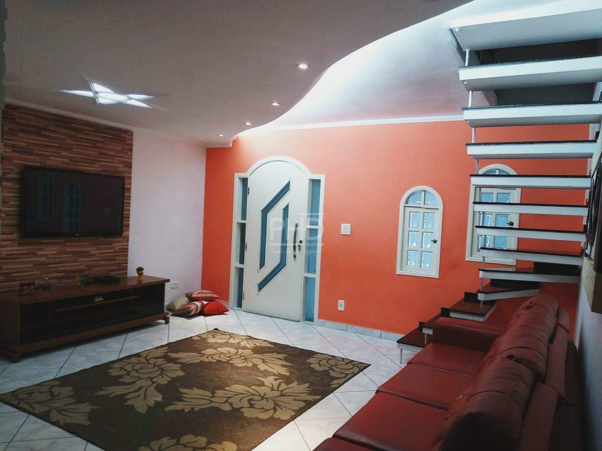 Sobrado à venda com 3 quartos, 242m² - Foto 1