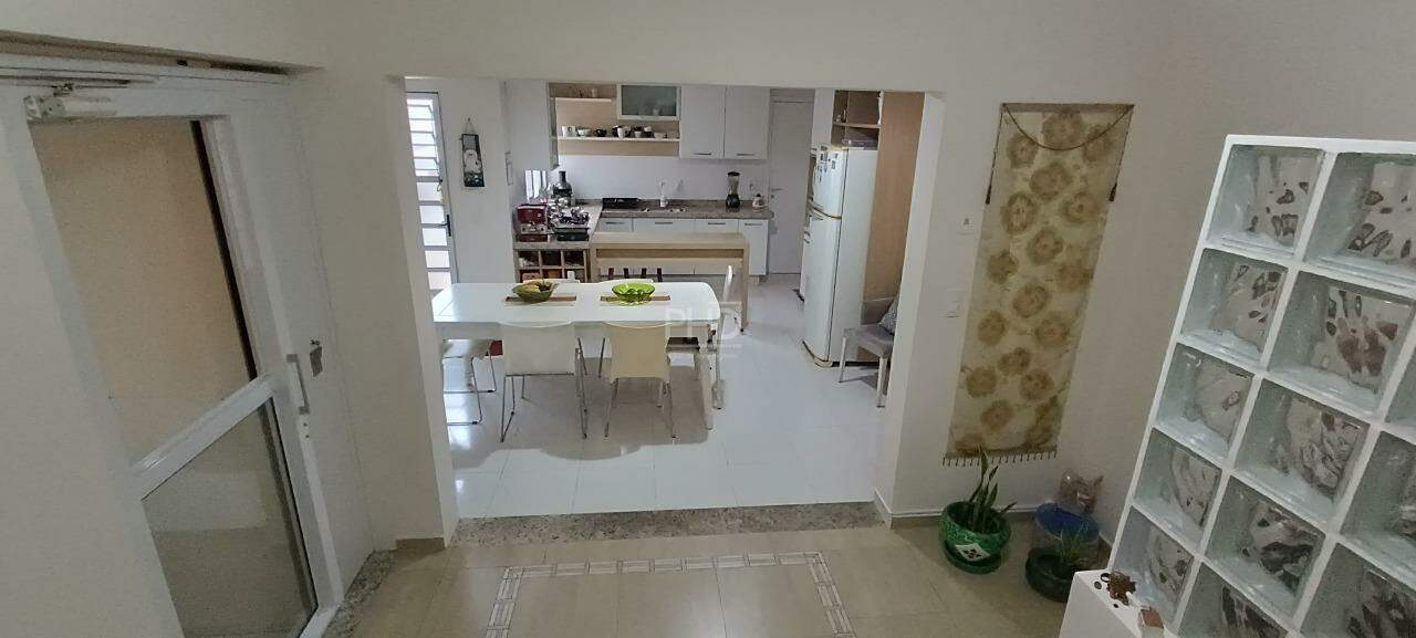 Sobrado à venda com 3 quartos, 254m² - Foto 5