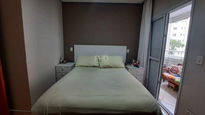 Apartamento à venda com 2 quartos, 70m² - Foto 19