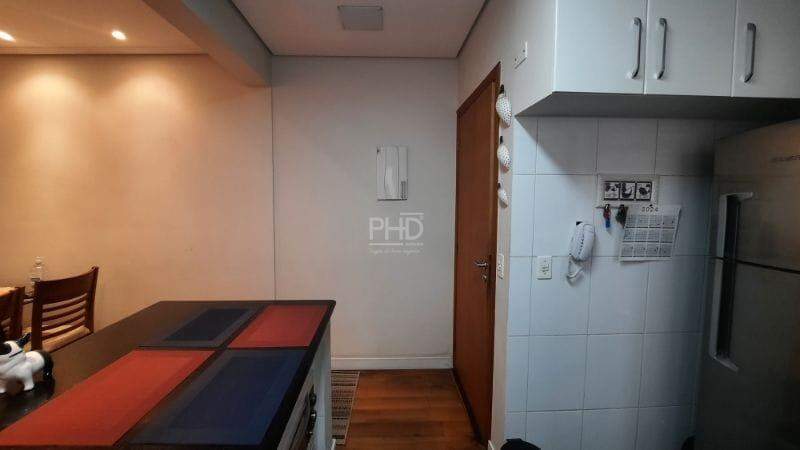 Apartamento à venda com 2 quartos, 70m² - Foto 12